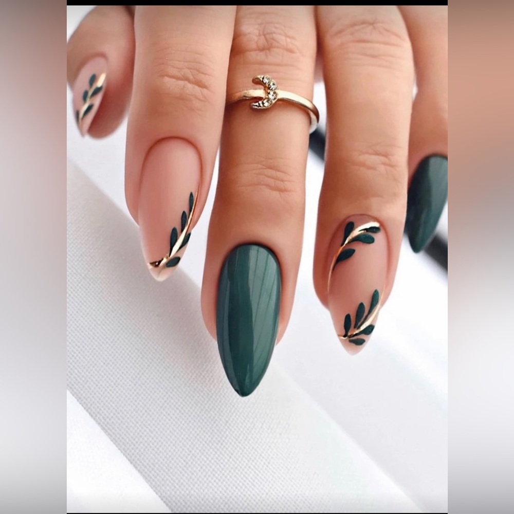False Nail and DIY Cluster Lashes Set